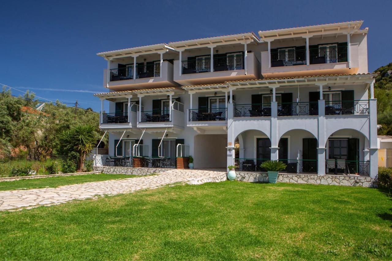 מיקרוס גיאלוס Captain Nick Aparthotel מראה חיצוני תמונה