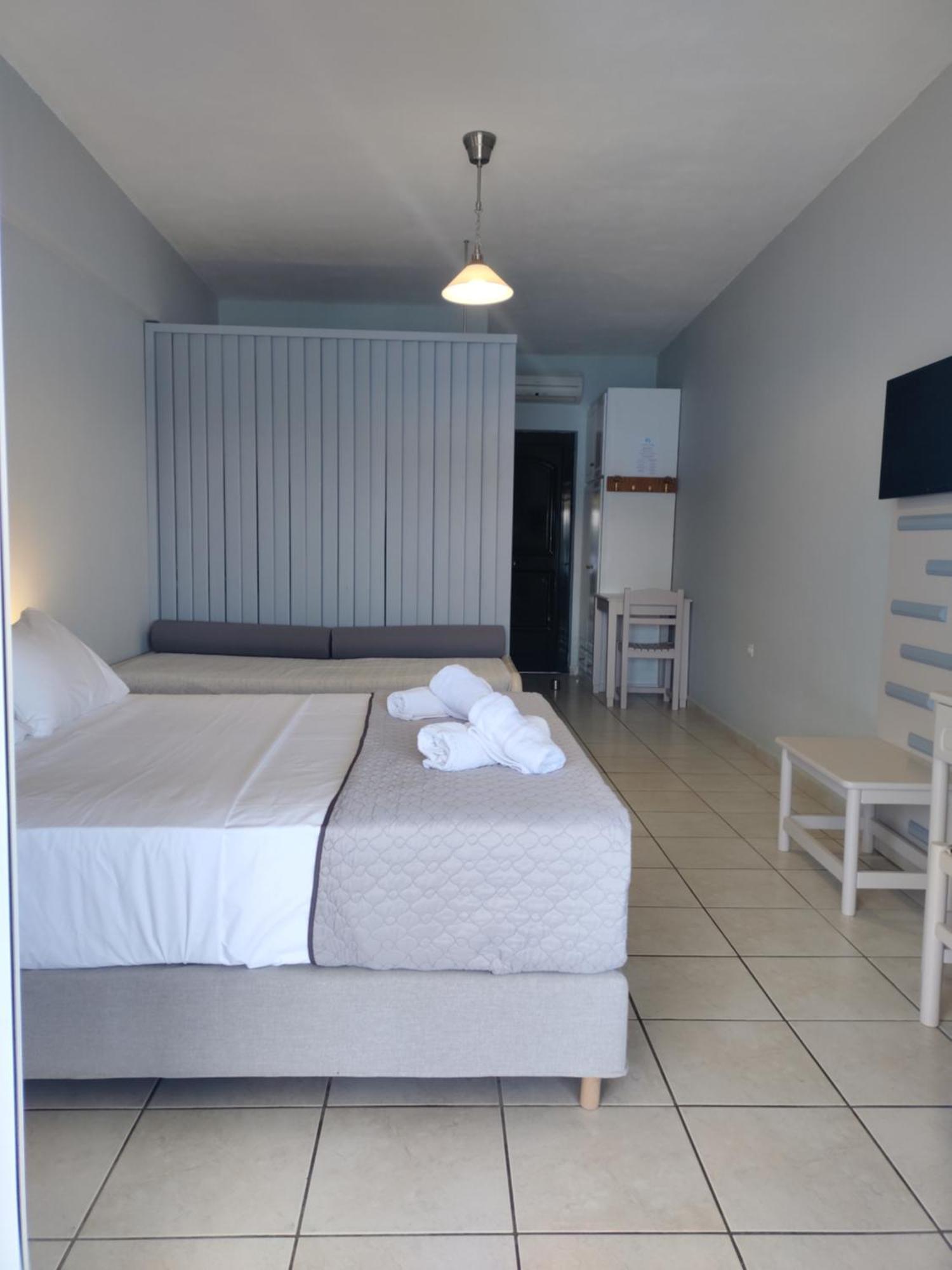 מיקרוס גיאלוס Captain Nick Aparthotel מראה חיצוני תמונה